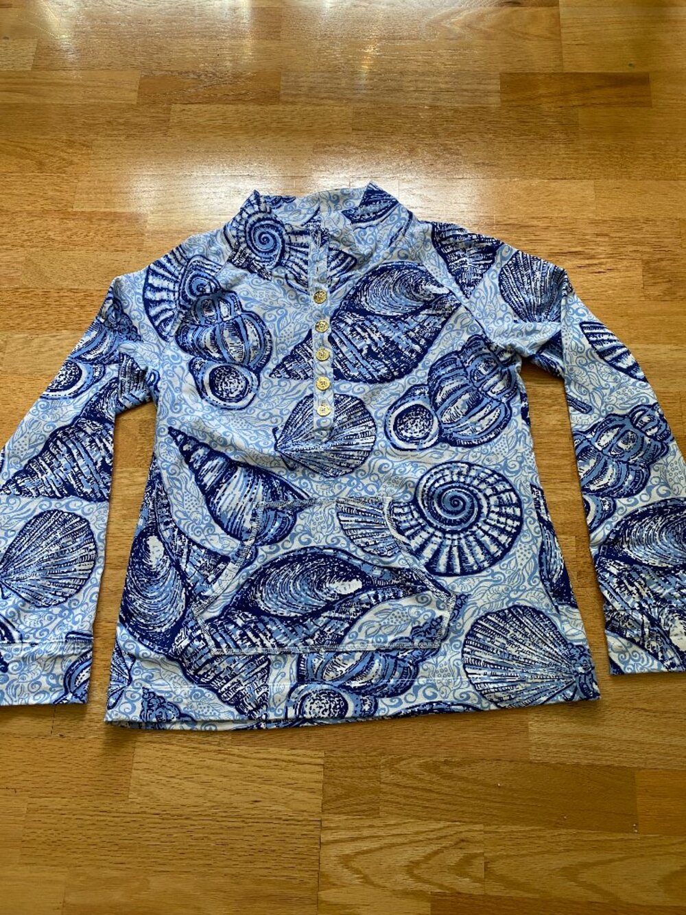 Lily Pulitzer pop-over, 3 quarter buton top